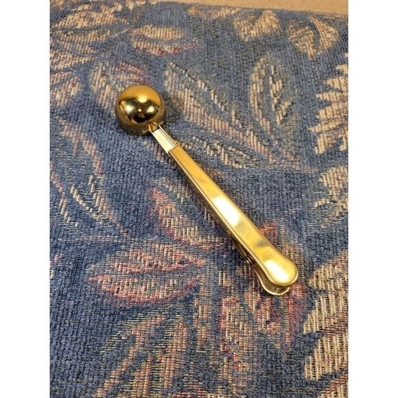 Rennervate Gold Coffee Scoop with Aligator Clip - Picture 2 of 4